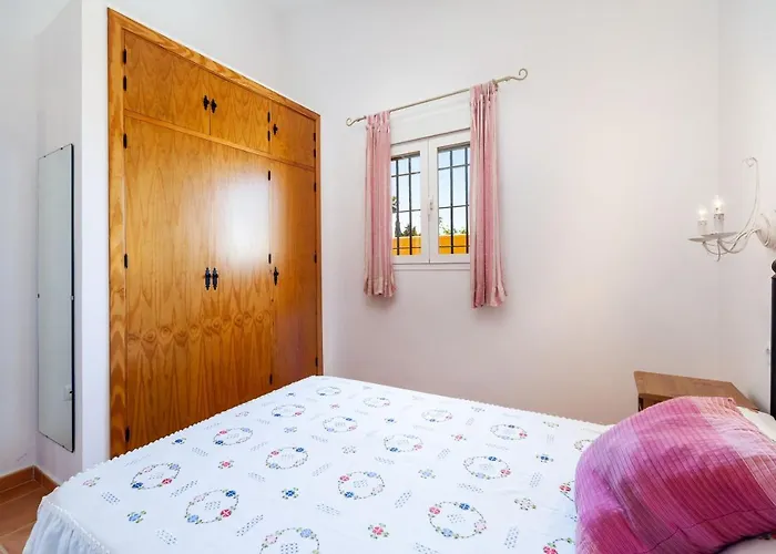 Luisa 2 * Коніль-де-ла-Фронтера